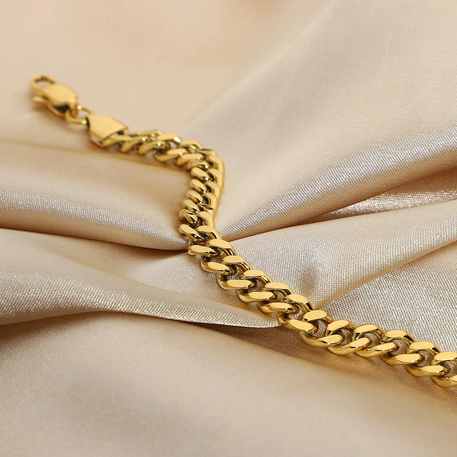 Gold Chain Necklace - Mason & Madison Cable Chain Necklace - Image 6